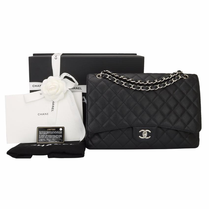 chanel maxi black caviar