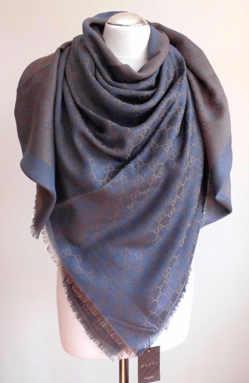 GUCCI scarf shawl GG Guccissima 140x140 cm wool silk 281942 beige