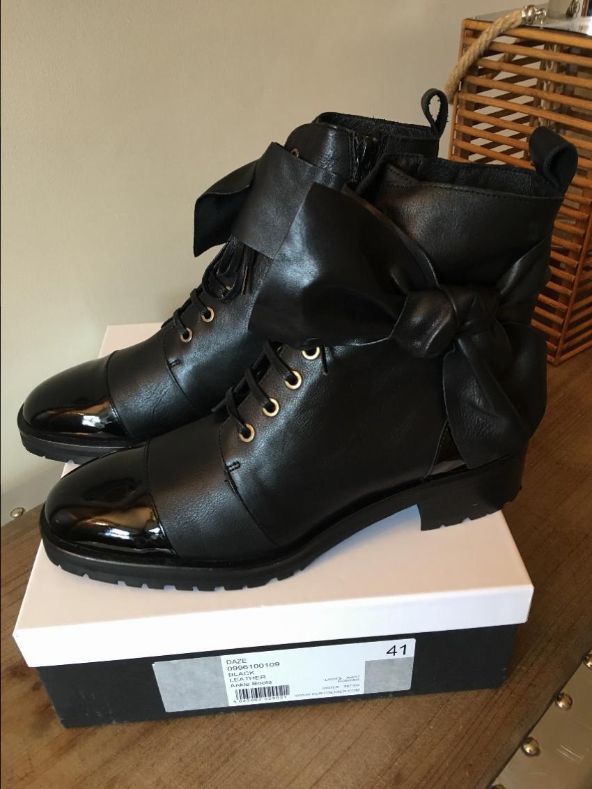 Kurt Geiger Black Leather Boots | HEWI