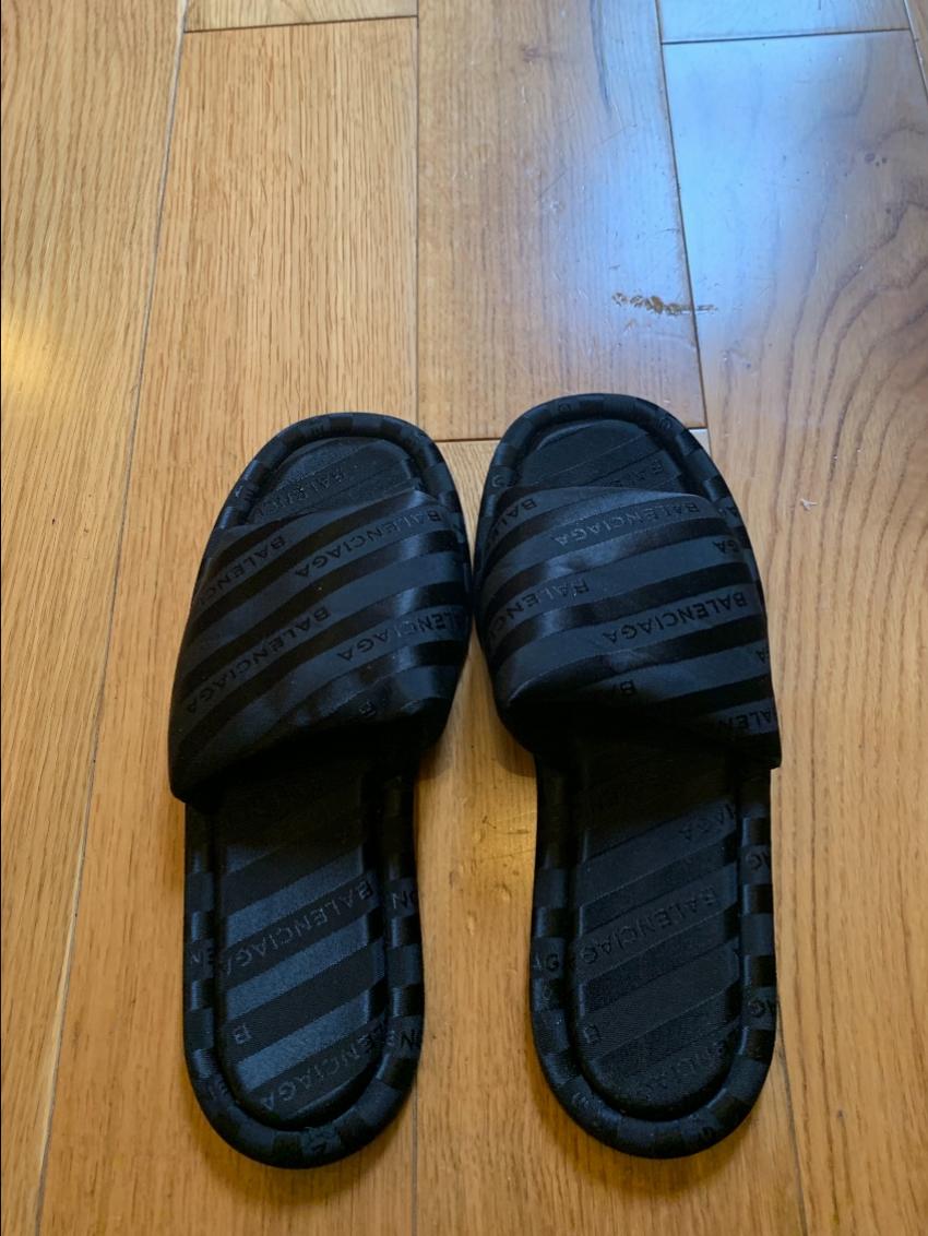 balenciaga hotel slippers