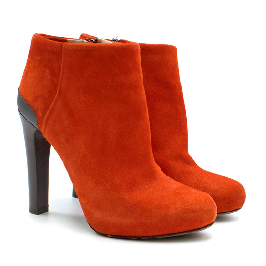 round toe ankle boots