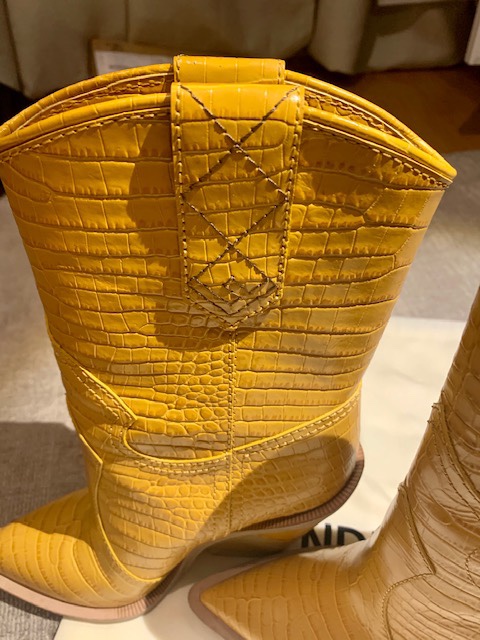 fendi yellow boots