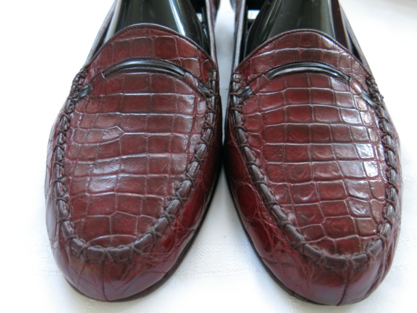 Bally Burgundy Crocodile Leather Loafers | HEWI