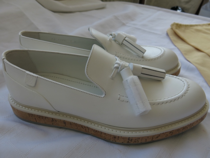 Louis Vuitton White Suede Tasseled Loafers Sold Out | HEWI