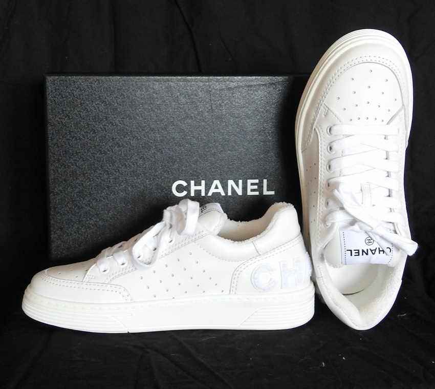 Chanel Ss20 Logo Back White Sneakers | HEWI