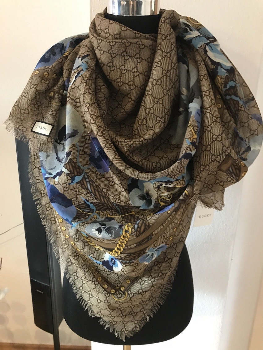 Gucci Monogram Blooms Wool Scarf 2 | HEWI