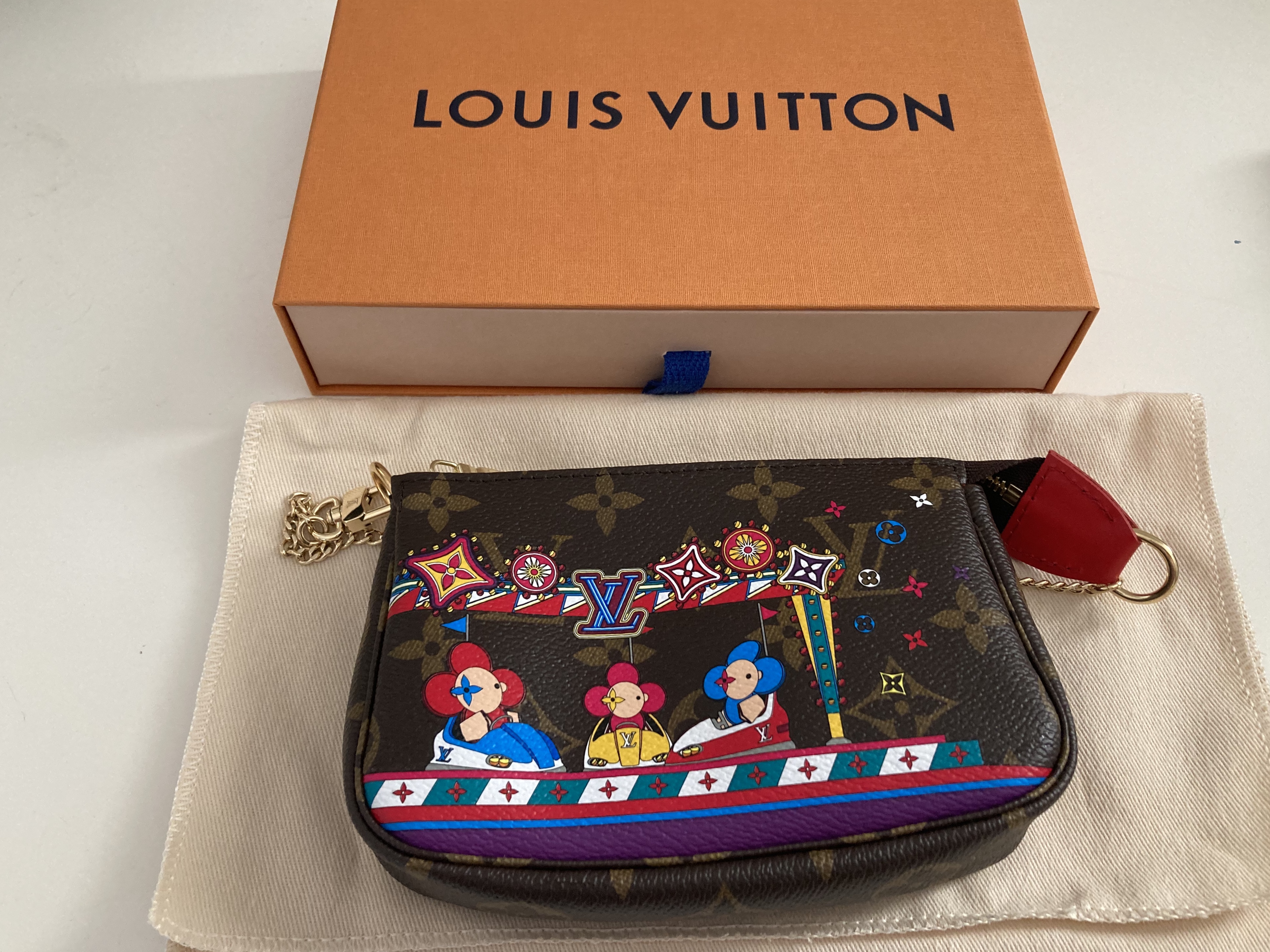 Louis Vuitton Limited Edition Vivienne Xmas Mini Pochette 2020 | HEWI
