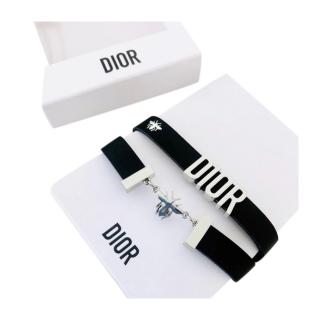 Dior VIP gift bee detail Choker 