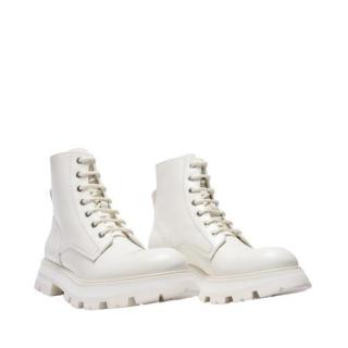 Alexander McQueen Ivory Leather Wander Boots