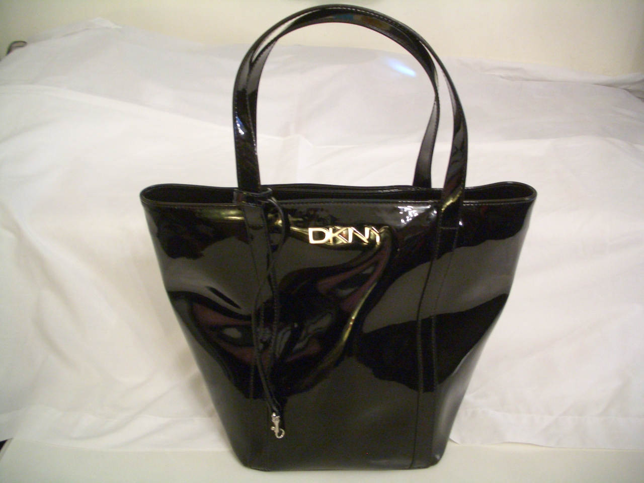 dkny patent leather bag