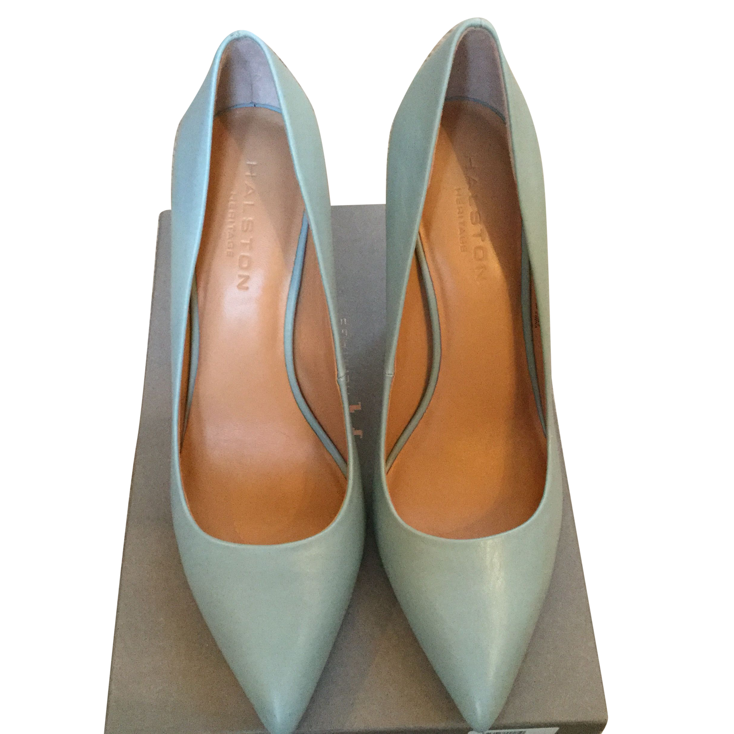 halston heritage pumps